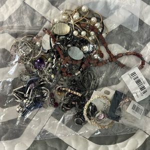 Fashion jewelry assorted peices